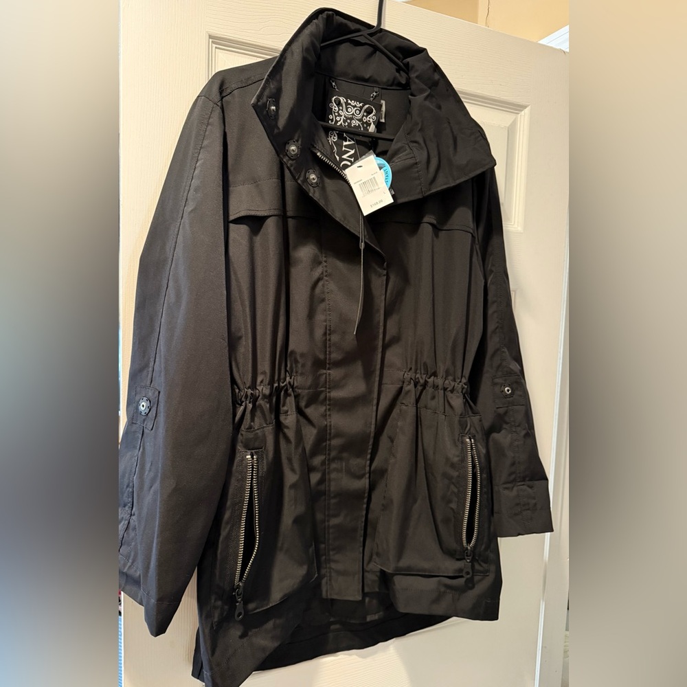 ANORAK Black Utility Jacket for Women
